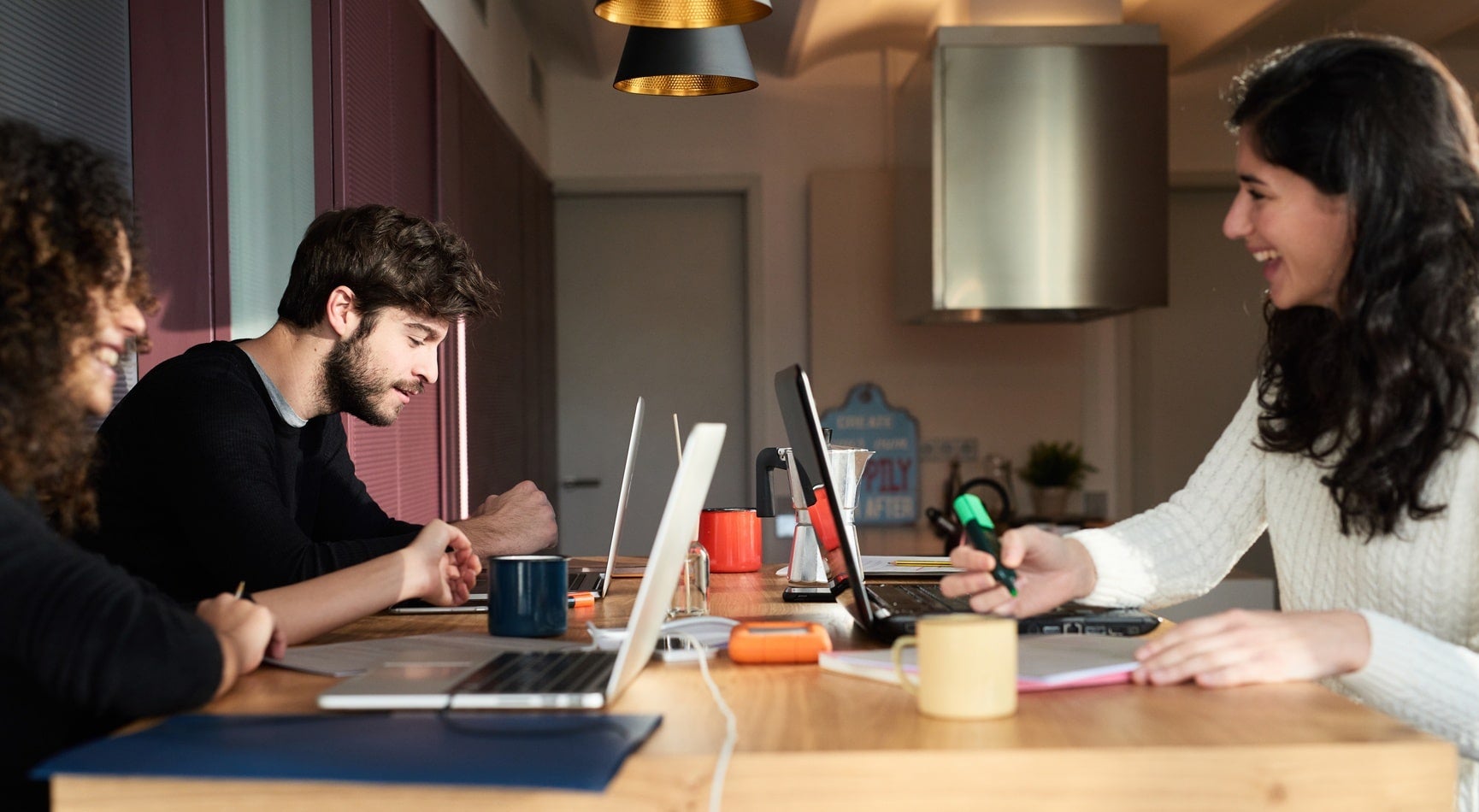 get summer interns to accept offers