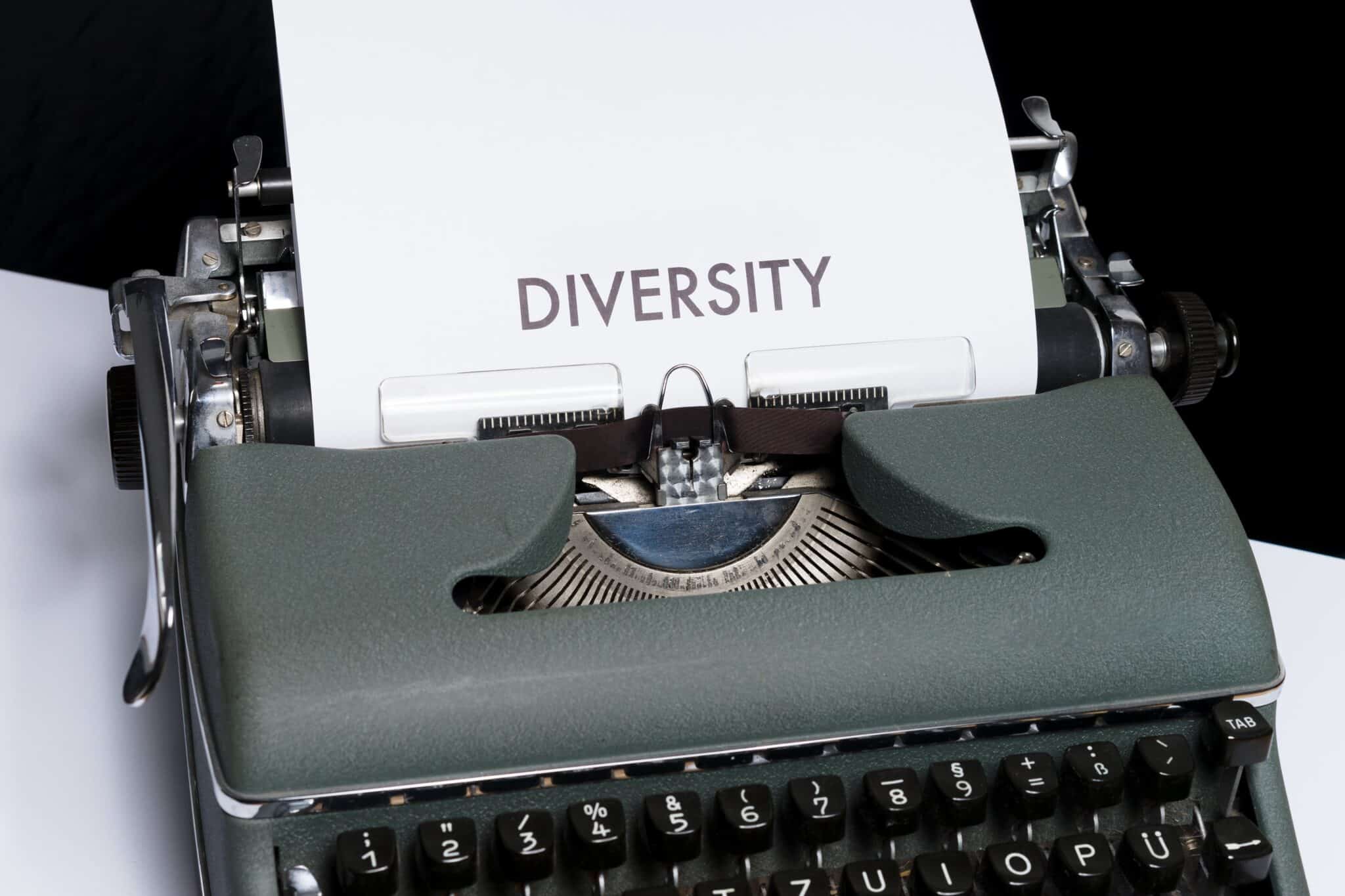 Typewriter with diversity paper